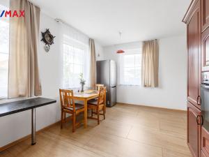 Prodej rodinného domu, Jenišov - Pod Rohem, K Rohu, 210 m2