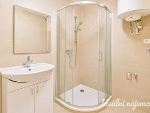 Pronájem bytu 2+kk, Brno, Mášova, 69 m2