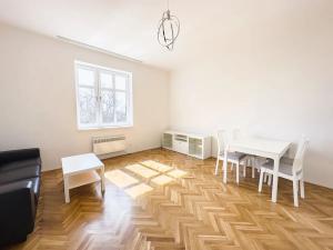 Pronájem bytu 2+kk, Praha - Strašnice, Na Třebešíně, 60 m2