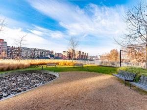 Pronájem bytu 2+kk, Praha - Holešovice, Sanderova, 51 m2