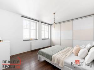 Prodej bytu 3+1, Nový Bor, Palackého náměstí, 115 m2