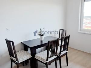 Pronájem bytu 2+kk, Praha - Horní Měcholupy, Mantovská, 53 m2