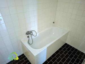 Pronájem bytu 2+kk, Praha, Proutěná, 50 m2