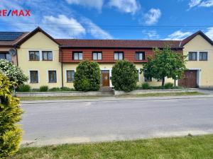 Prodej rodinného domu, Zvěrkovice, 372 m2