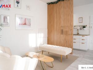 Prodej rodinného domu, Zvěrkovice, 372 m2