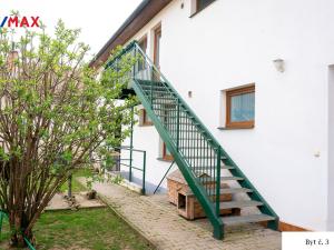 Prodej rodinného domu, Zvěrkovice, 372 m2