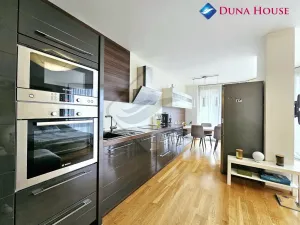 Pronájem bytu 1+kk, Praha - Žižkov, Ke kapslovně, 64 m2