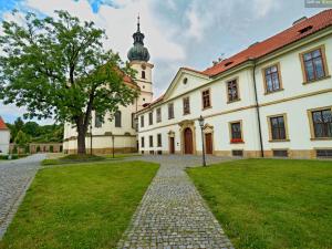 Prodej bytu 1+kk, Praha - Břevnov, Nad Kajetánkou, 17 m2