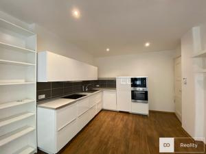 Pronájem bytu 2+kk, Praha - Bubeneč, Rooseveltova, 59 m2
