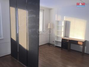 Pronájem bytu 1+kk, Slaný, Na Dolíkách, 33 m2