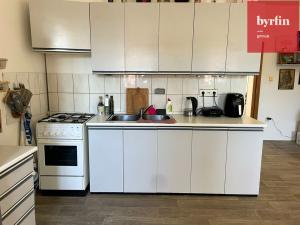 Pronájem bytu 2+kk, Opava, Dolní náměstí, 90 m2