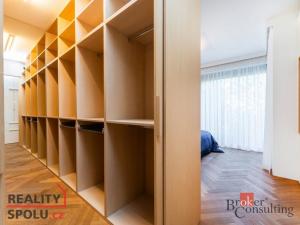 Pronájem bytu 5+kk, Praha - Modřany, Štolcova, 125 m2