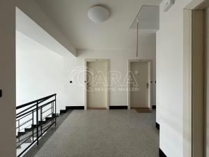 Pronájem bytu 2+kk, Praha - Strašnice, Černokostelecká, 47 m2