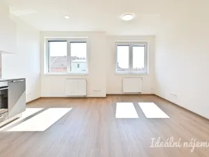 Pronájem bytu 1+kk, Brno - Židenice, Slatinská, 32 m2