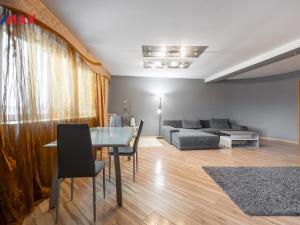 Prodej bytu 2+kk, Karlovy Vary, Horova, 86 m2