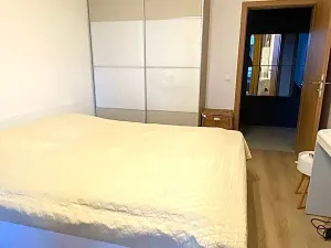 Pronájem bytu 2+kk, Praha - Hloubětín, Saarinenova, 58 m2