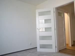 Pronájem bytu 3+1, Karlovy Vary, Dvořákova, 73 m2