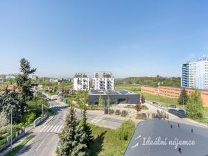 Pronájem bytu 2+kk, Praha - Kyje, Za černým mostem, 37 m2