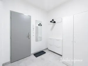 Pronájem bytu 2+kk, Praha - Kyje, Za černým mostem, 42 m2