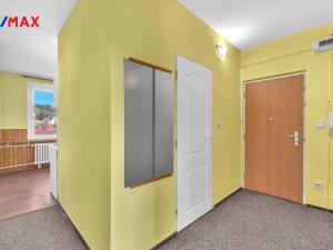 Prodej bytu 4+1, Hostinné, J. A. Komenského, 76 m2