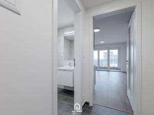Pronájem bytu 1+kk, Praha - Hloubětín, Poděbradská, 32 m2