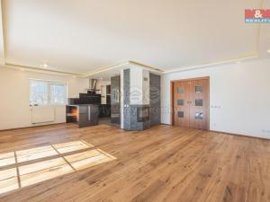 Prodej rodinného domu, Křížkový Újezdec, 196 m2