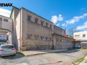 Prodej obchodního prostoru, Úpice, Dr. Teuchmanna, 1817 m2