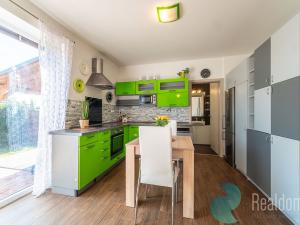 Prodej bytu 1+kk, Mukařov - Srbín, Šípková, 28 m2