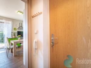Prodej bytu 1+kk, Mukařov - Srbín, Šípková, 28 m2