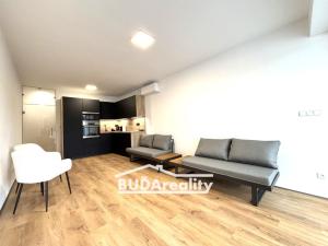 Pronájem bytu 1+kk, Zlín, Kvítková, 39 m2