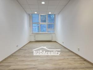Pronájem kanceláře, Zlín, nám. T. G. Masaryka, 48 m2