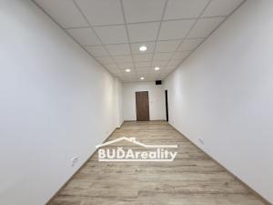 Pronájem kanceláře, Zlín, nám. T. G. Masaryka, 48 m2