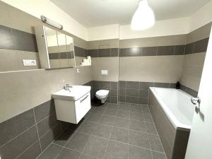 Pronájem kanceláře, Praha - Vysočany, Za Krejcárkem, 69 m2