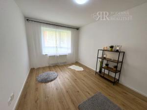 Prodej bytu 3+kk, Milovice, Spojovací, 45 m2