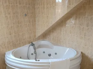 Pronájem bytu 4+1, Praha - Dejvice, Na Kvintusce, 120 m2