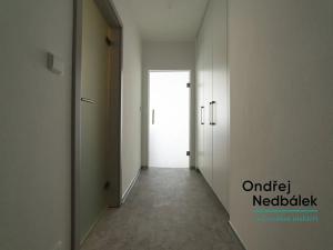 Pronájem bytu 1+kk, Zlín, Kvítková, 33 m2