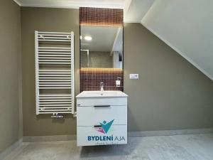 Pronájem bytu 3+kk, Teplice, Novosedlická, 57 m2