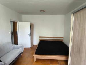 Pronájem bytu 1+1, Holešov, Novosady, 38 m2