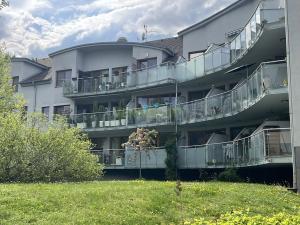 Pronájem bytu 3+kk, Praha - Hrdlořezy, Hrdlořezská, 74 m2