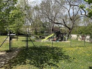 Pronájem bytu 3+kk, Praha - Hrdlořezy, Hrdlořezská, 74 m2