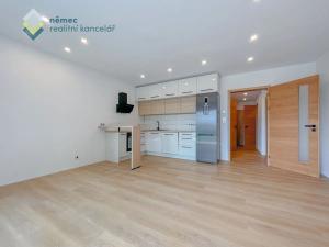 Prodej bytu 2+kk, Praha - Kobylisy, Klapkova, 86 m2