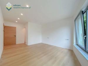 Prodej bytu 2+kk, Praha - Kobylisy, Klapkova, 86 m2