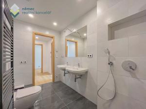 Prodej bytu 2+kk, Praha - Kobylisy, Klapkova, 86 m2