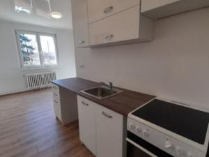 Prodej bytu 3+1, Nová Role, Školní, 58 m2
