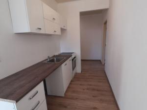 Prodej bytu 3+1, Nová Role, Školní, 58 m2