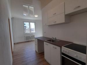 Prodej bytu 3+1, Nová Role, Školní, 58 m2