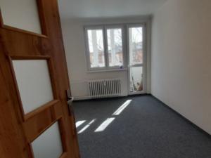Prodej bytu 3+1, Nová Role, Školní, 58 m2