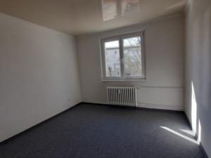 Prodej bytu 3+1, Nová Role, Školní, 58 m2
