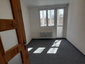 Prodej bytu 3+1, Nová Role, Školní, 58 m2
