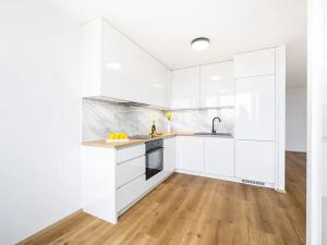 Prodej bytu 3+kk, Praha - Kobylisy, Frýdlantská, 70 m2